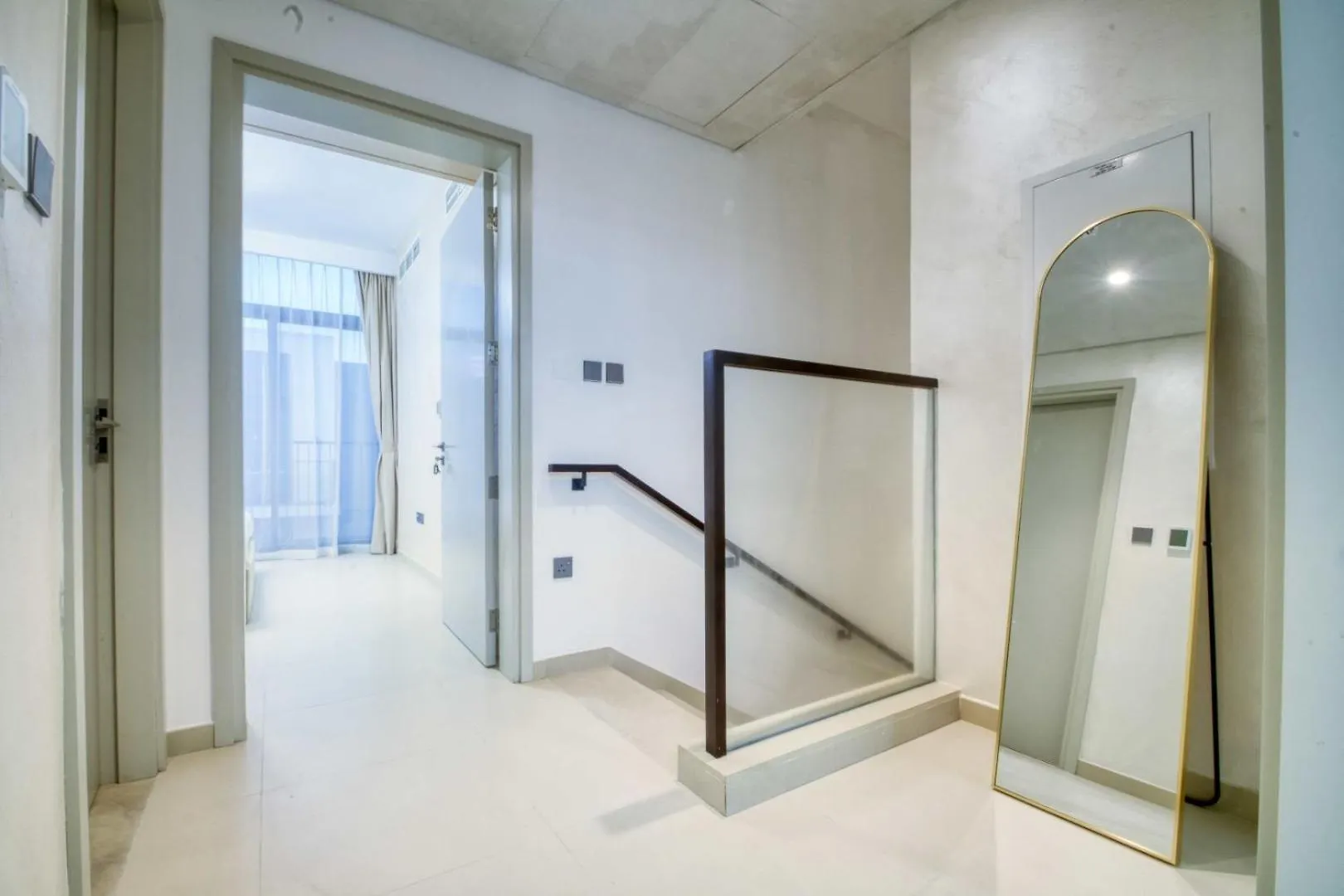Golden Oasis- Luxury 3Br Villa With Maids Room Dubai