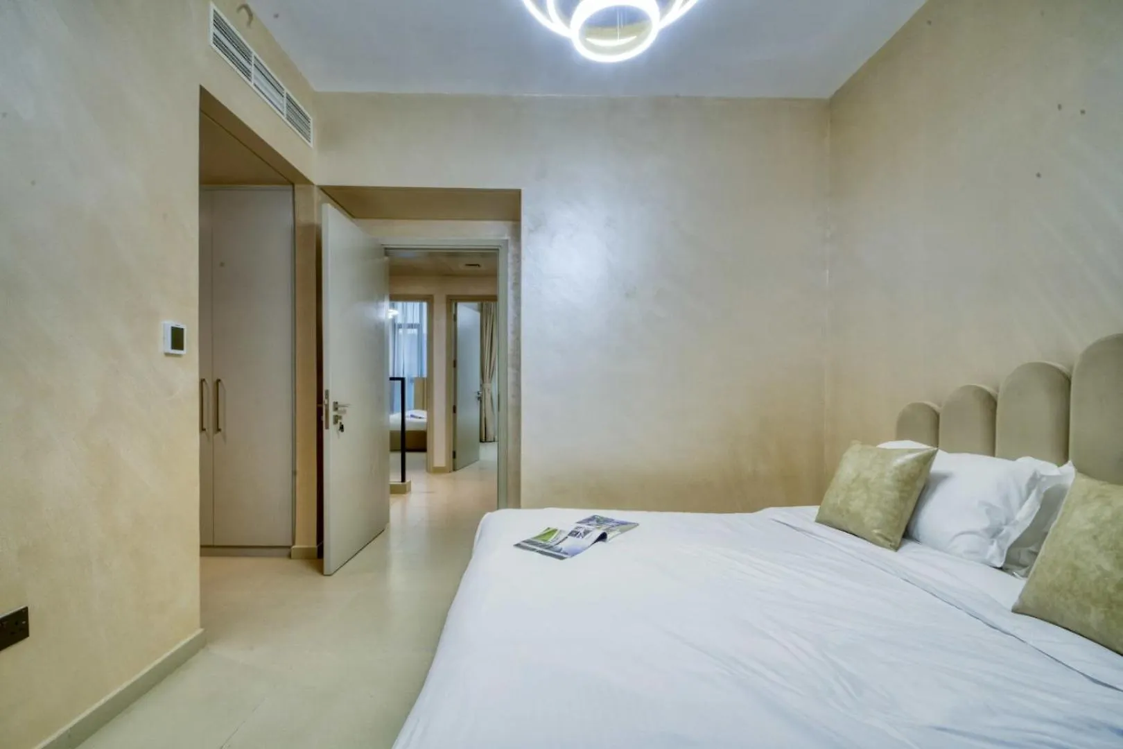 Golden Oasis- Luxury 3Br Villa With Maids Room Dubai